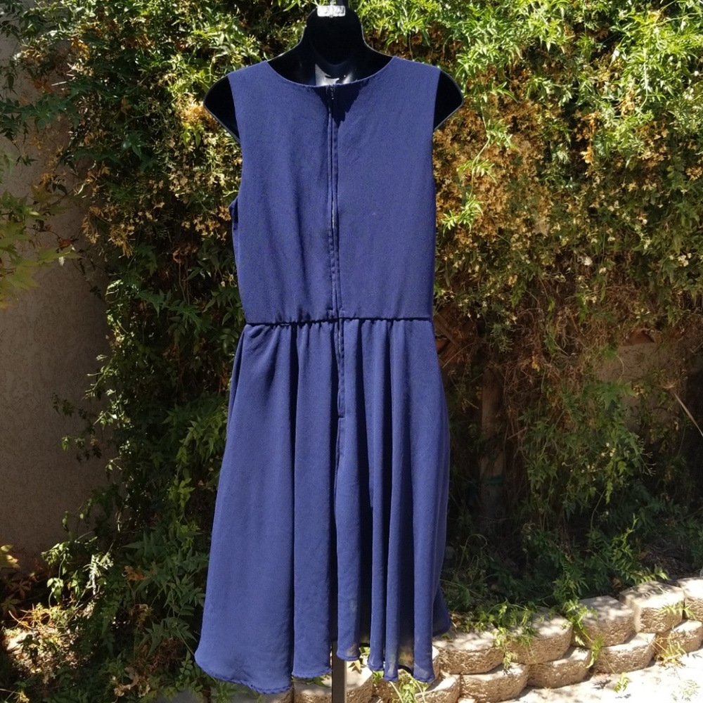 Maurice's dress - Picture 7 of 7